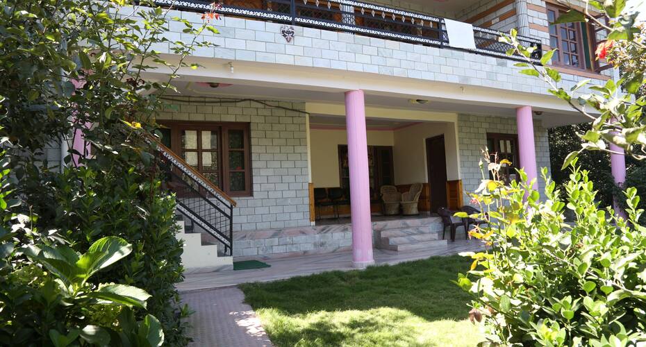 Dishant Home Stay, Manali 2
